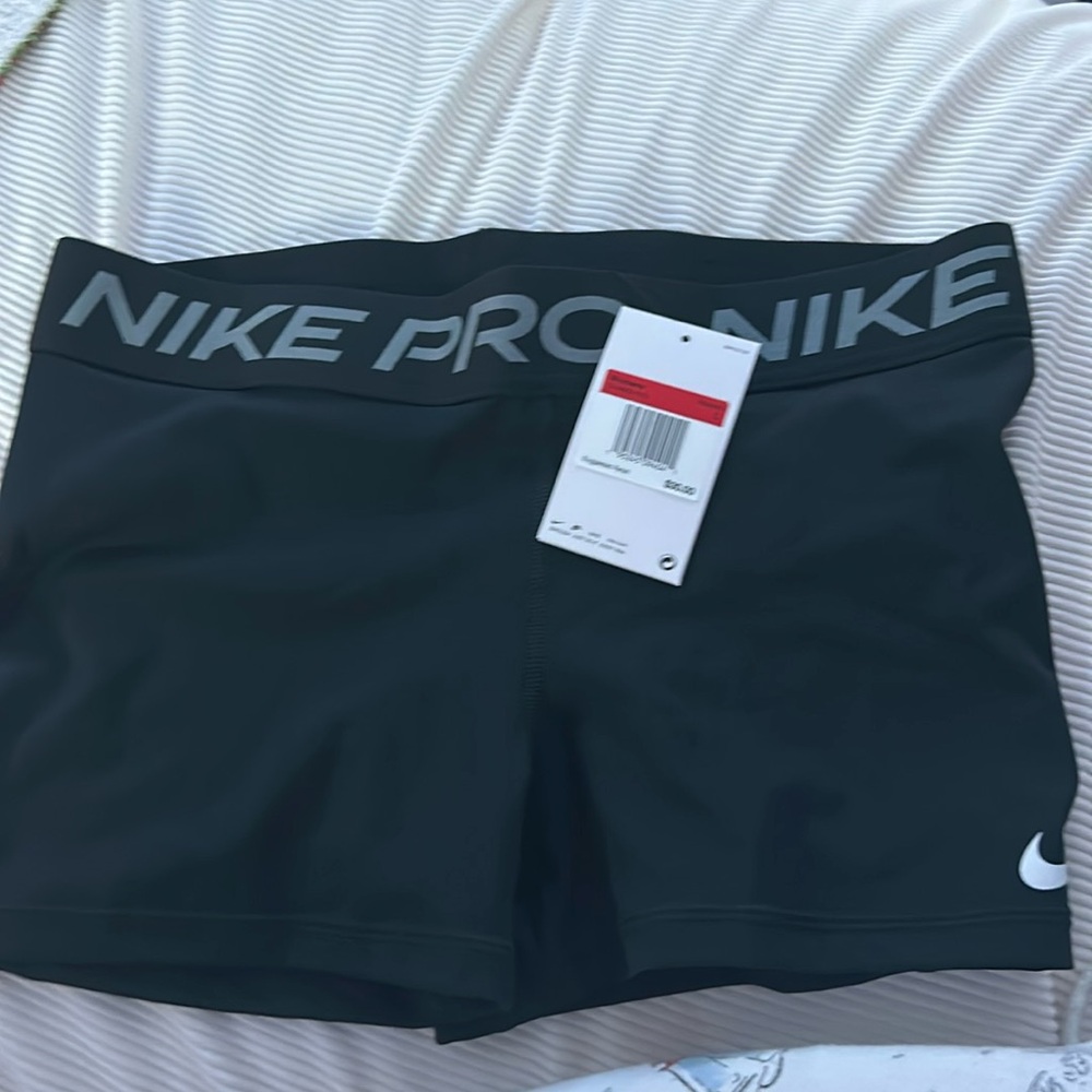 Black Nike pros